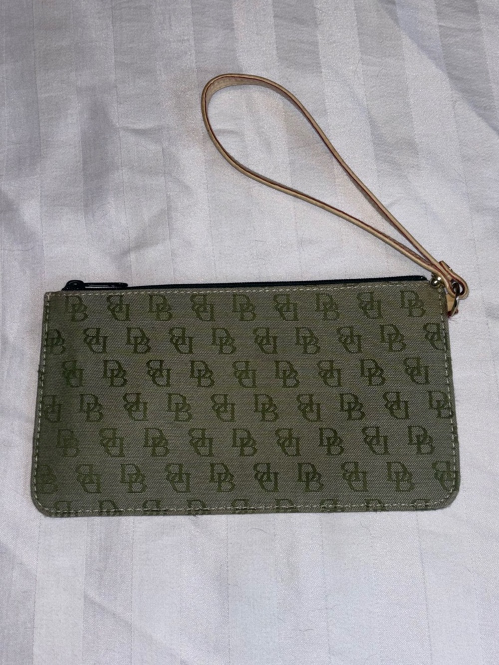 Vintage Y2K Dooney & Bourke Wristlet Coin Purse